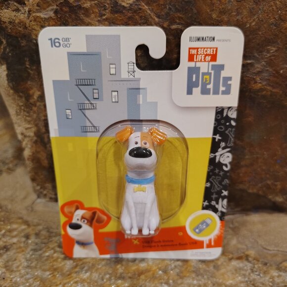 USB Flash Drive 16GB Secret Life of Pets Max NEW - Picture 1 of 4